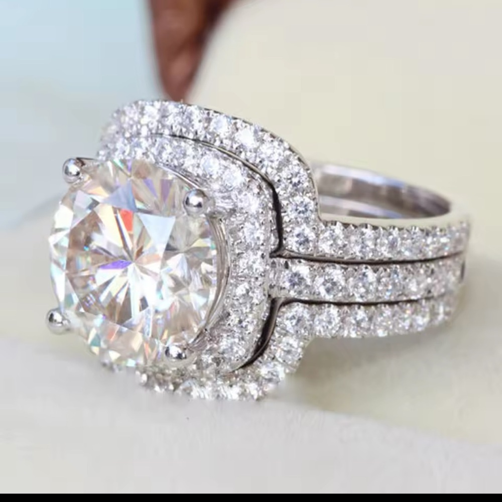 Beautiful 3Pc Zicon Wedding Rings